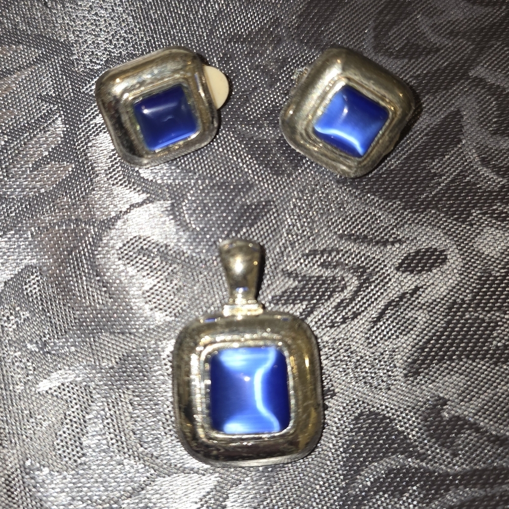 Elegant Blue and Silver Jewelry Set
